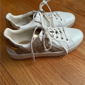 MICHAEL Michael Kors White and Gold Sneakers ACCEPTING OFFERS